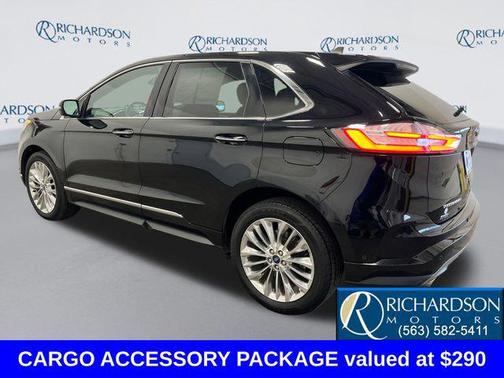 AGATE BLACK METALLIC 2021 Ford Edge Titanium