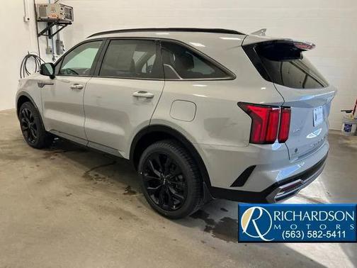 2022 Kia Sorento SX