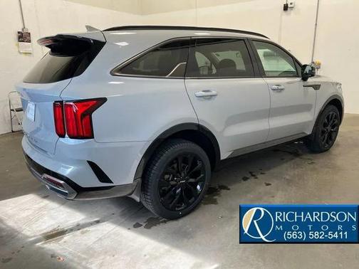 2022 Kia Sorento SX