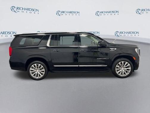 Onyx Black 2023 GMC Yukon XL Denali