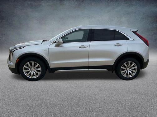 Radiant Silver Metallic 2022 Cadillac XT4 Premium Luxury