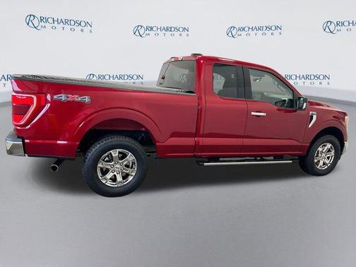 RAPID RED MET TINTED CC 2022 Ford F-150 XLT