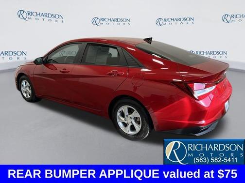 2022 Hyundai ELANTRA SE