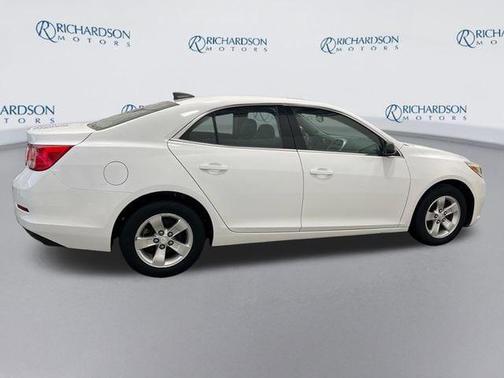 Summit White 2015 Chevrolet Malibu 1LS