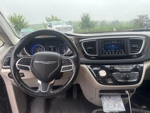 Jazz Blue Pearlcoat 2019 Chrysler Pacifica Touring L