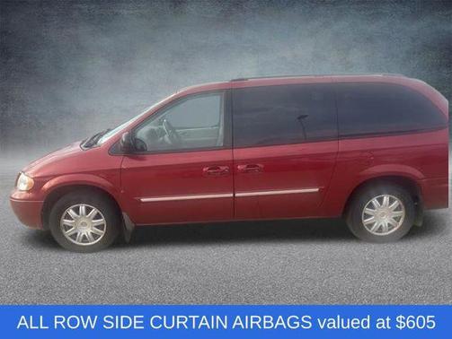 Inferno Red Crystal Pearlcoat 2007 Chrysler Town & Country Touring