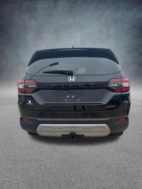 Crystal Black Pearl 2025 Honda Pilot TrailSport