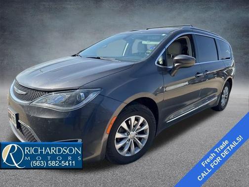 2018 Chrysler Pacifica Touring-L