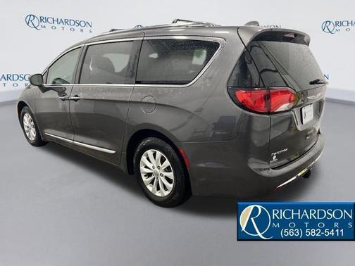 2018 Chrysler Pacifica Touring-L