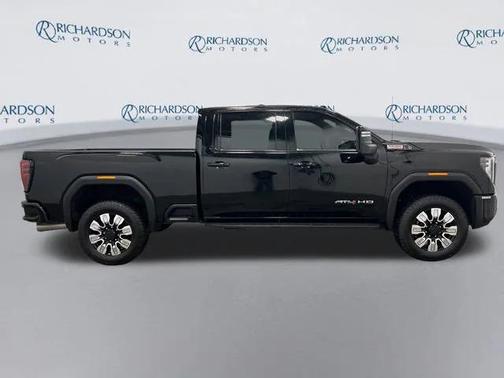 2025 GMC Sierra 2500 AT4
