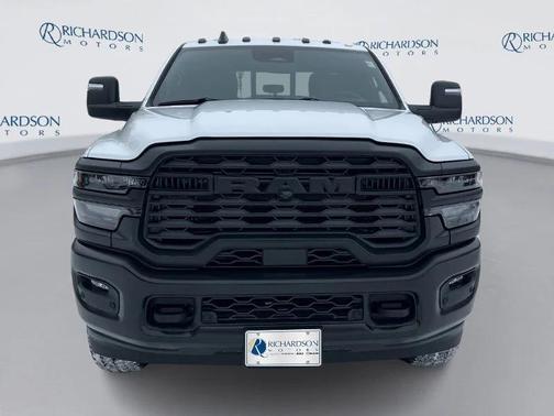 2026 RAM 2500 Tradesman Crew Cab 4x4 6'4' Box