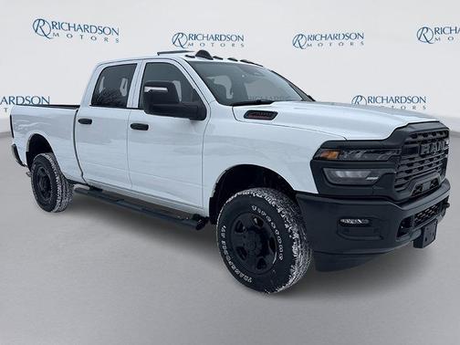 Bright White Clearcoat 2026 RAM 2500 Tradesman Crew Cab 4x4 6'4' Box