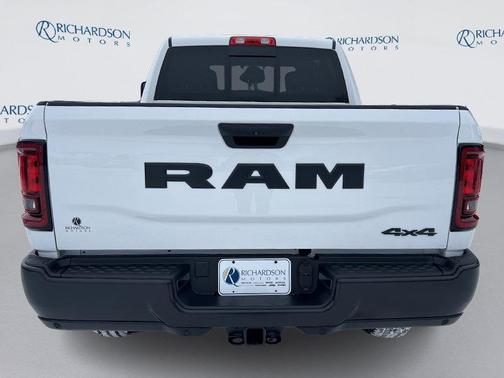 Bright White Clearcoat 2026 RAM 2500 Tradesman Crew Cab 4x4 6'4' Box