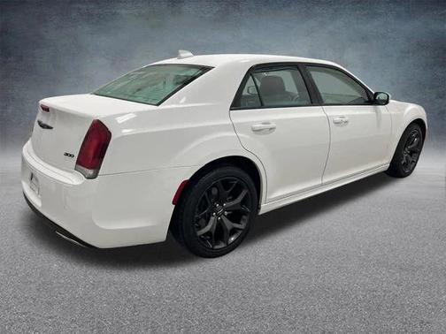 2023 Chrysler 300 Touring
