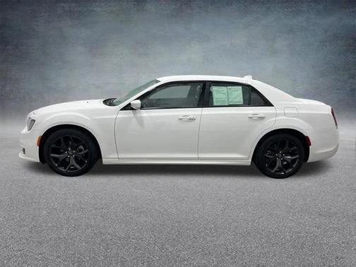 2023 Chrysler 300 Touring