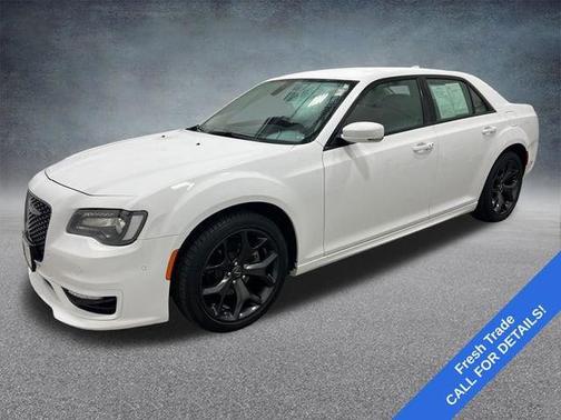 2023 Chrysler 300 Touring