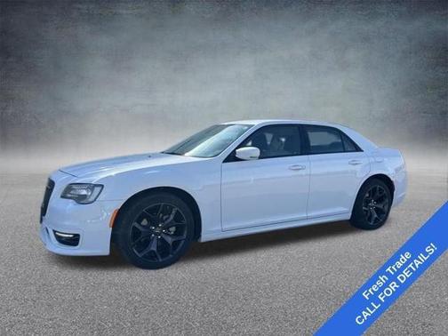 2023 Chrysler 300 Touring