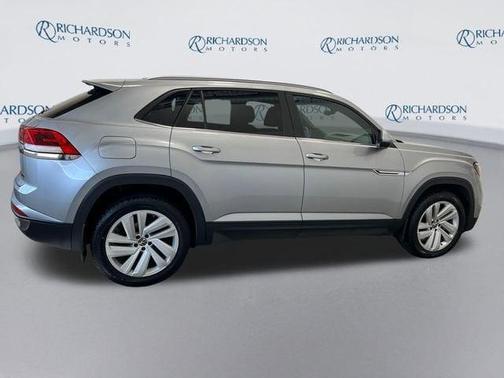 Pyrite Silver 2021 Volkswagen Atlas Cross Sport 3.6L V6 SE w/Technology