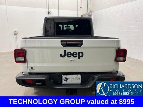 Bright White Clearcoat 2020 Jeep Gladiator Sport S