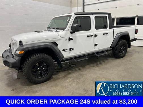 Bright White Clearcoat 2020 Jeep Gladiator Sport S