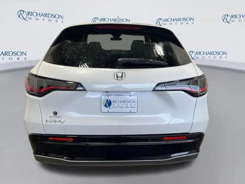 Platinum White Pearl 2026 Honda HR-V EX-L