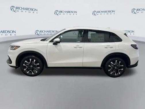 Platinum White Pearl 2026 Honda HR-V EX-L
