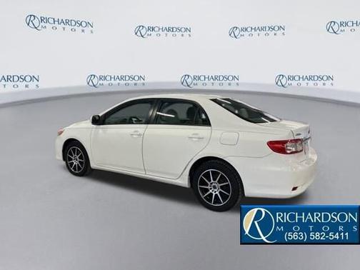 2011 Toyota Corolla LE