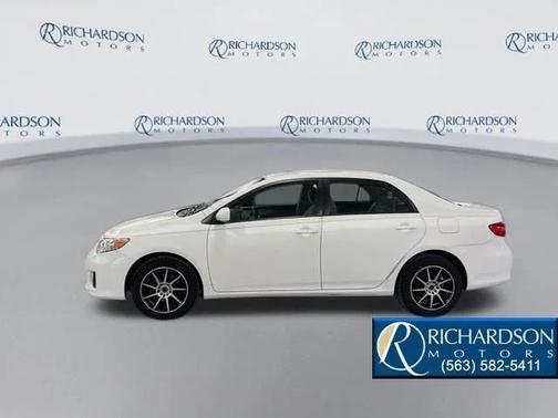 2011 Toyota Corolla LE