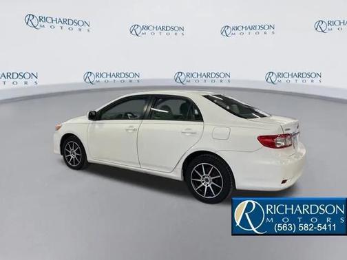 2011 Toyota Corolla LE