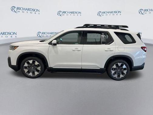 Platinum White Pearl 2026 Honda Pilot Elite