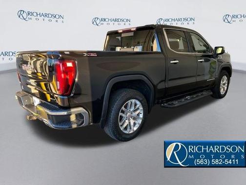 Onyx Black 2019 GMC Sierra 1500 SLT