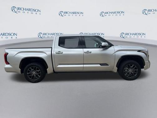 2022 Toyota Tundra Platinum