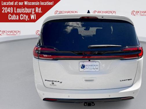 Bright White Clearcoat 2027 Chrysler Pacifica Limited