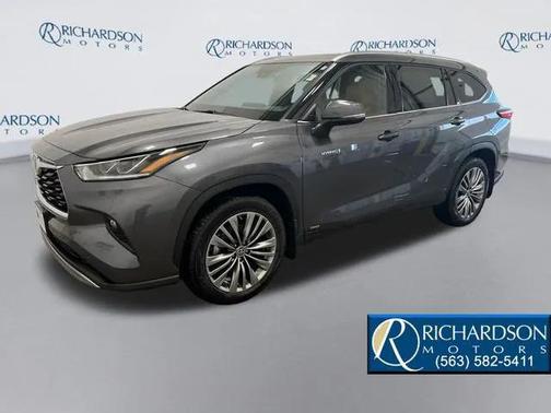 2021 Toyota Highlander Hybrid Platinum