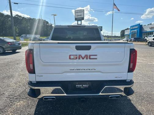 Summit White 2021 GMC Sierra 1500 SLT
