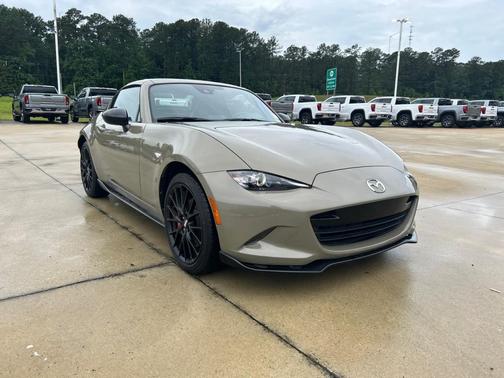 Zircon Sand 2023 Mazda MX-5 Miata RF Club