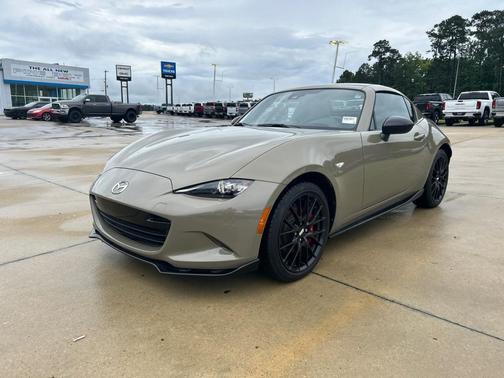 Zircon Sand 2023 Mazda MX-5 Miata RF Club