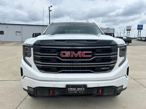 Summit White 2025 GMC Sierra 1500 AT4