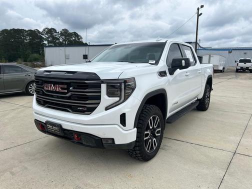 Summit White 2025 GMC Sierra 1500 AT4