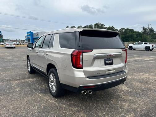 Pearl Beige Metallic 2022 GMC Yukon Denali