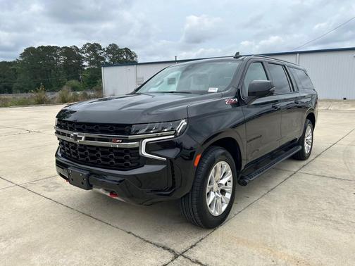 Black 2021 Chevrolet Suburban 4WD Z71