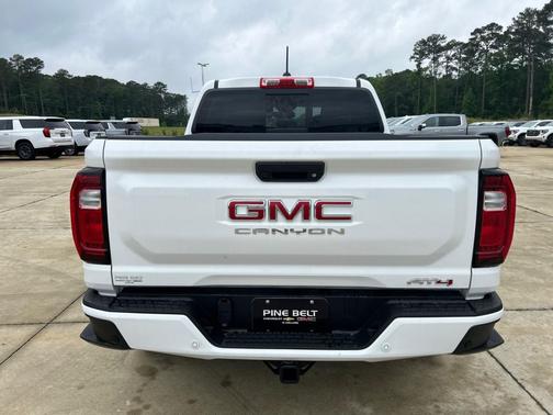 GAZ 2026 GMC Canyon AT4