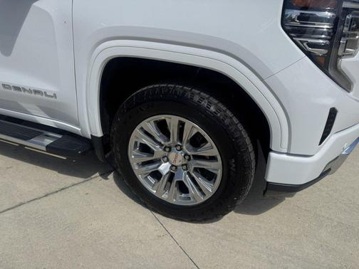 Summit White 2023 GMC Sierra 1500 Denali