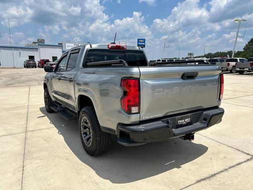 Sterling Gray Metallic 2024 Chevrolet Colorado WT
