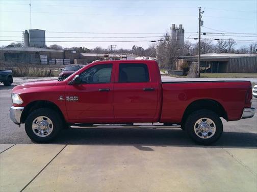 2017 RAM 2500 Tradesman Crew Cab 4x4 6'4' Box