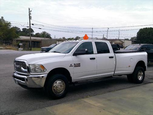 2018 RAM 3500 Tradesman Crew Cab 4x4 8' Box