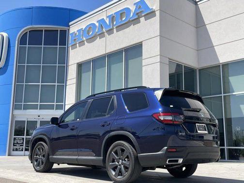 Obsidian Blue Pearl 2025 Honda Pilot Sport