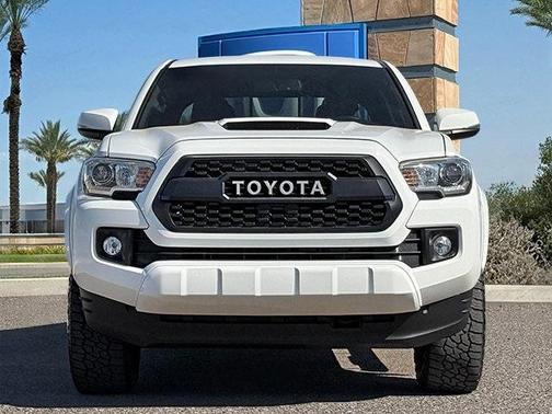 2017 Toyota Tacoma SR5