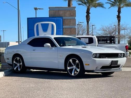 2014 Dodge Challenger SXT