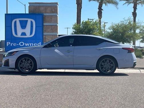 Gray Sky Pearl 2023 Nissan Altima 2.0 SR